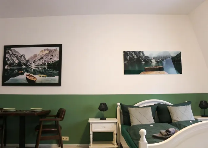 Schaebu! 6 Altmarkt Im Gruenen كوتبوس